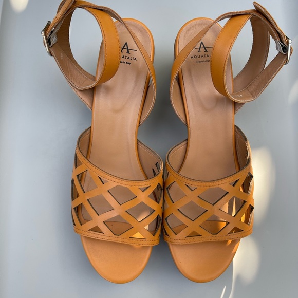 Aquatalia Sandals - Picture 2 of 4